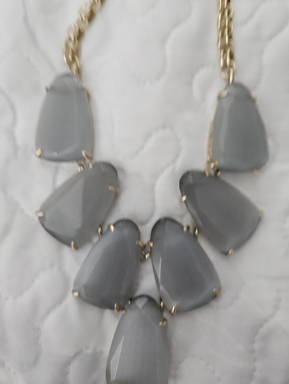Kendra Scott Gold Chain Gray Statement Necklace - Picture 2 of 2